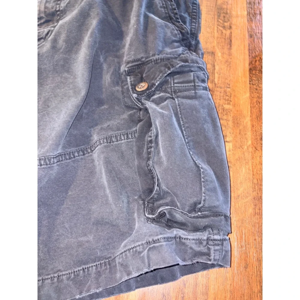 American Eagle Mens Next Level Flex Cargo Shorts Faded Black Size 38 10